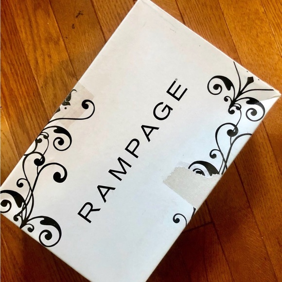 New NIB Rampage silver heels size 6.5 - Picture 8 of 9